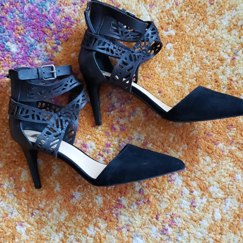 3"Heels - Picture 3 of 5